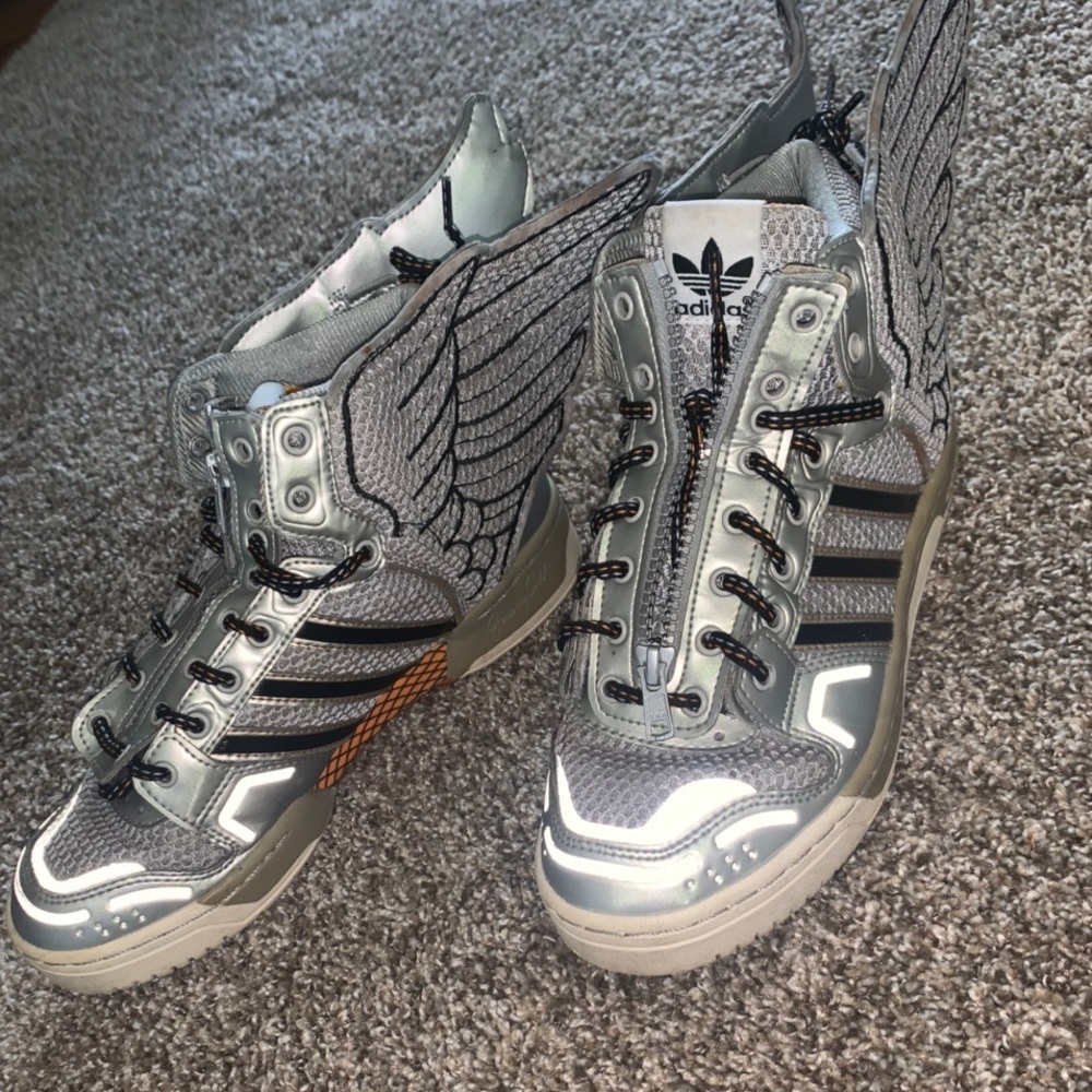 Adidas Jeremy Scott Wings REFLECTIVE.